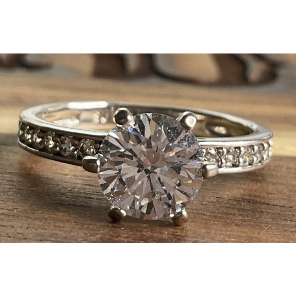 SU Sterling Silver Glass Solitaire Ring Moissanite Accents Size 6.5